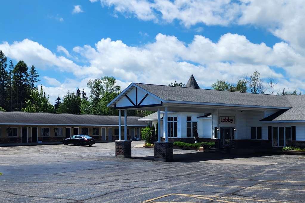 Econo Lodge Lakeshore Manistique Exterior photo